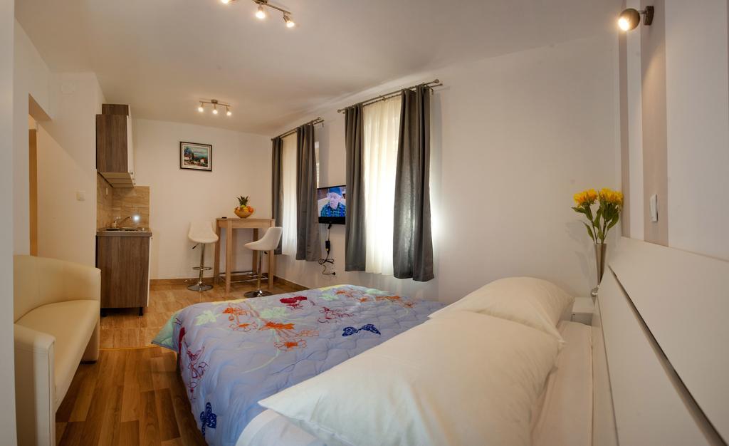 Central Luxury Rooms Izidor Split Room photo