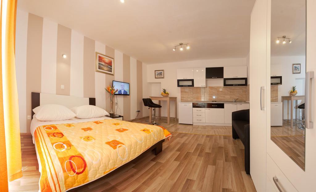 Central Luxury Rooms Izidor Split Room photo